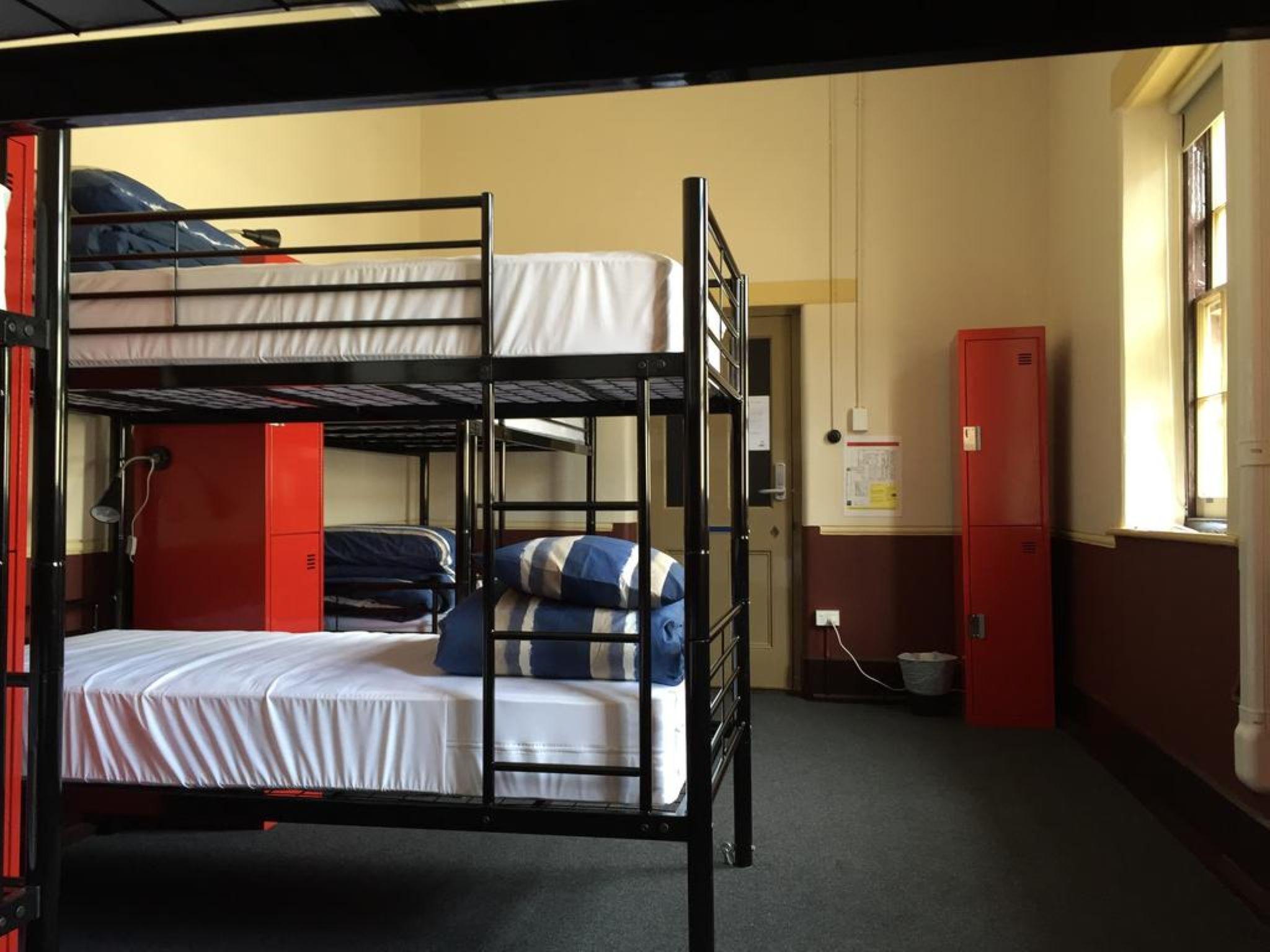 Hostel Yha Prison *