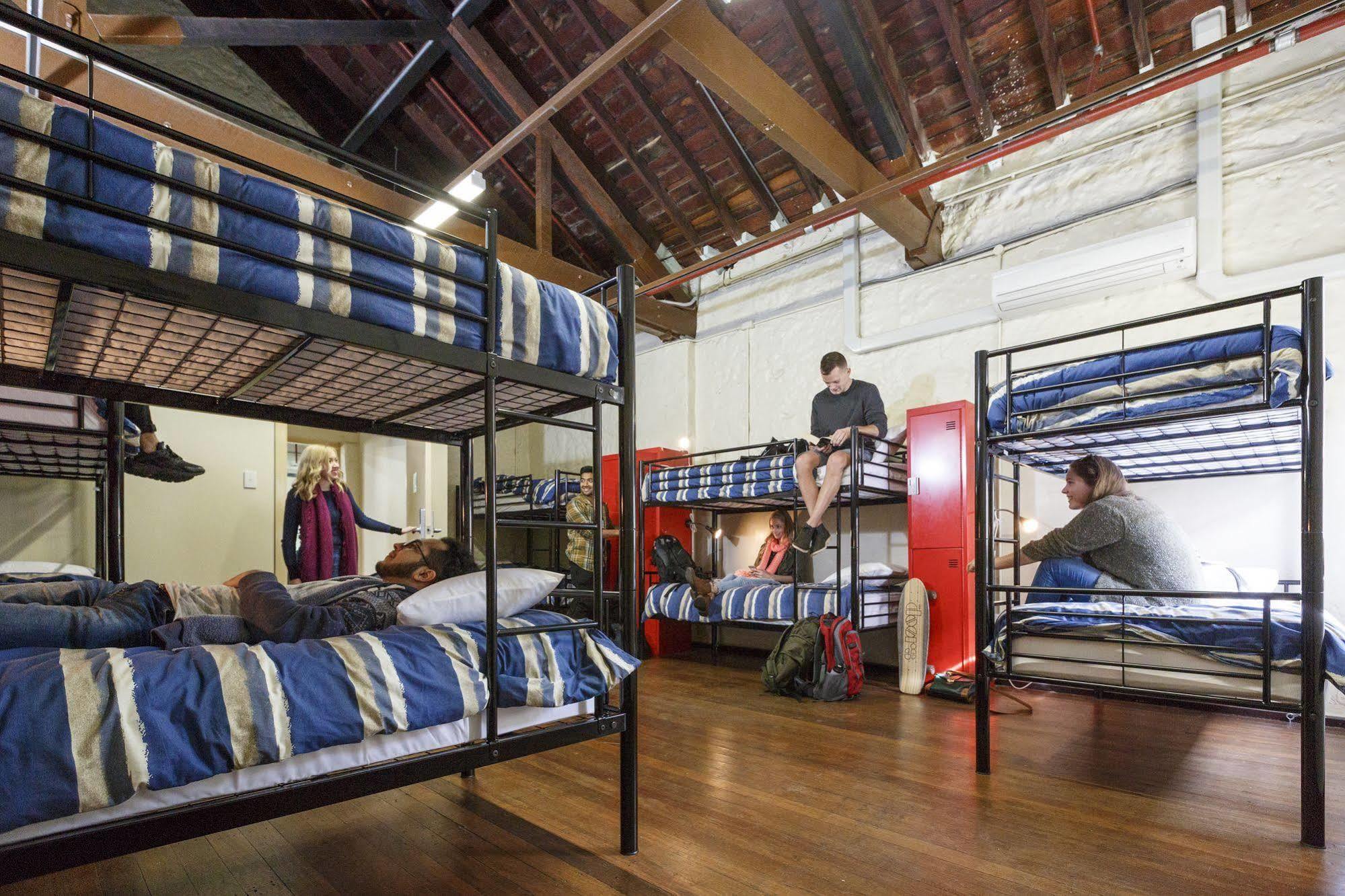 Hostel Yha Prison *